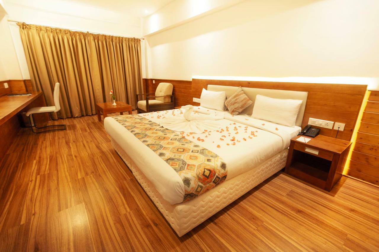 Hotel Elite Palazzo Kochi Exterior photo